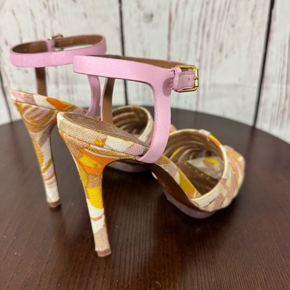 Tory Burch Muted Floral ankle strap strapoy 5”Heels size 7 Never worn - Picture 14 of 16